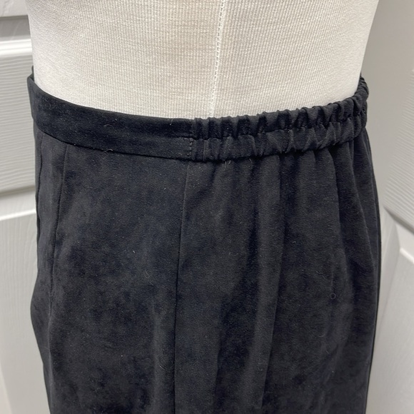 Black Brushed Skirt Size 18 - Picture 4 of 9